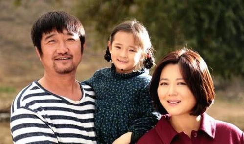 最新爆料郭夏是谁的孩子,郭夏背后的神秘身份，竟是某某之子  第1张